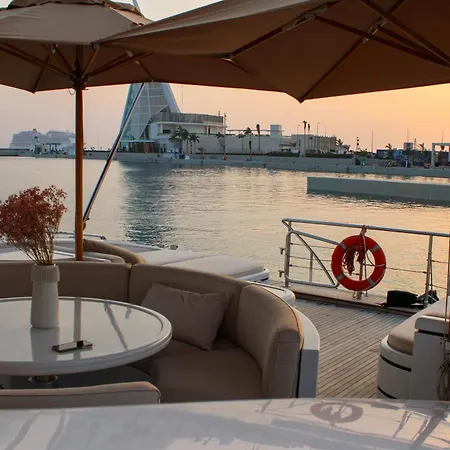 Bådhotel 105 Ft Yacht *