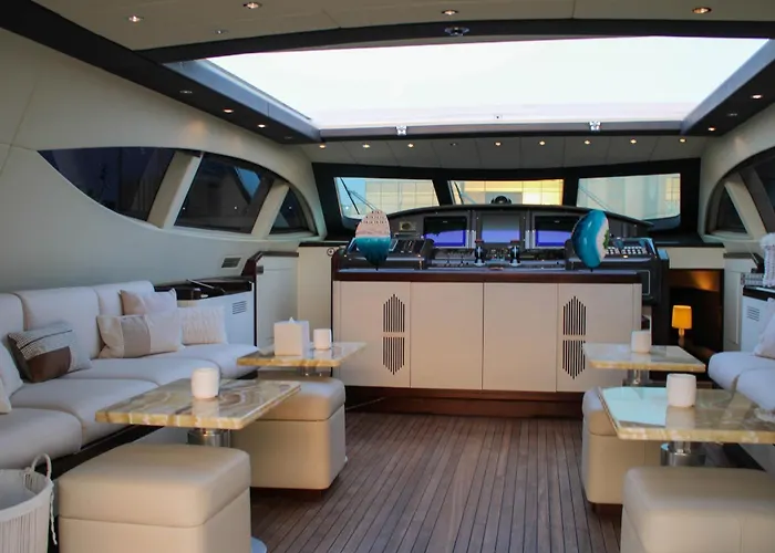 105 Ft Yacht 船屋 *