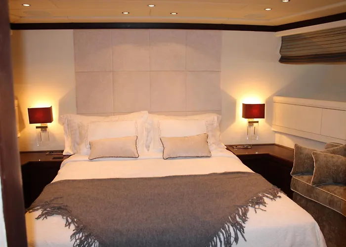 105 Ft Yacht Ψαρού